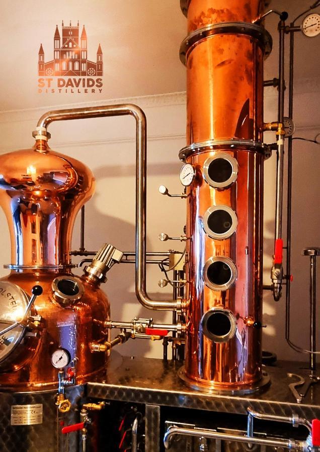 St Davids Gin & Kitchen - The Cathedral Villas Exteriér fotografie