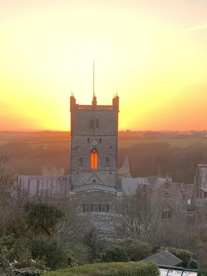 St Davids Gin & Kitchen - The Cathedral Villas Exteriér fotografie