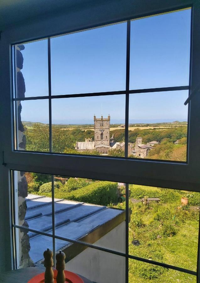 St Davids Gin & Kitchen - The Cathedral Villas Exteriér fotografie